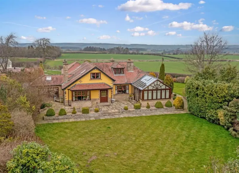 The Beeches, Winston