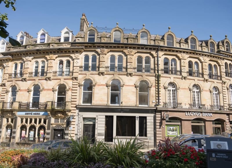 Cambridge Crescent, Central Harrogate