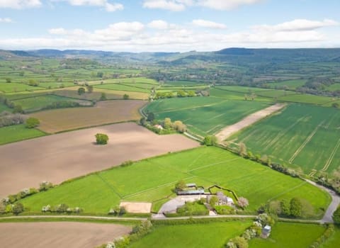 Superb seven stable equestrian property with Sutton Bank views