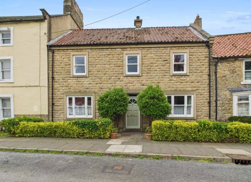 9 South Green, Staindrop, Darlington