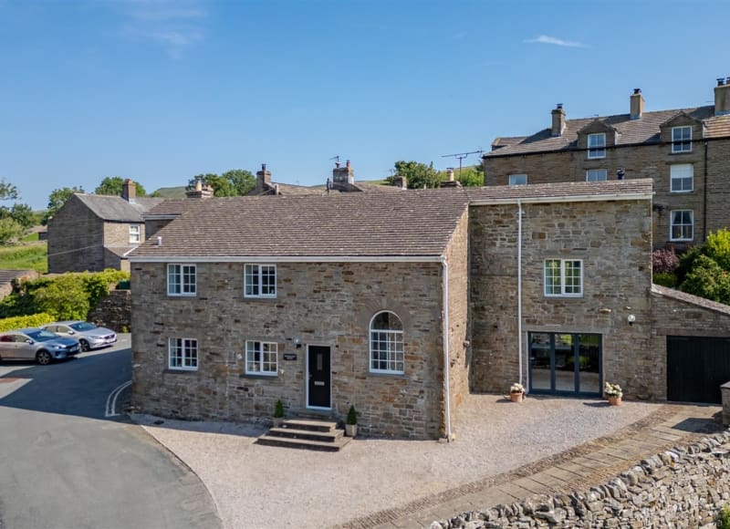 Middlegate House, Burtersett, Hawes, DL8 3PB