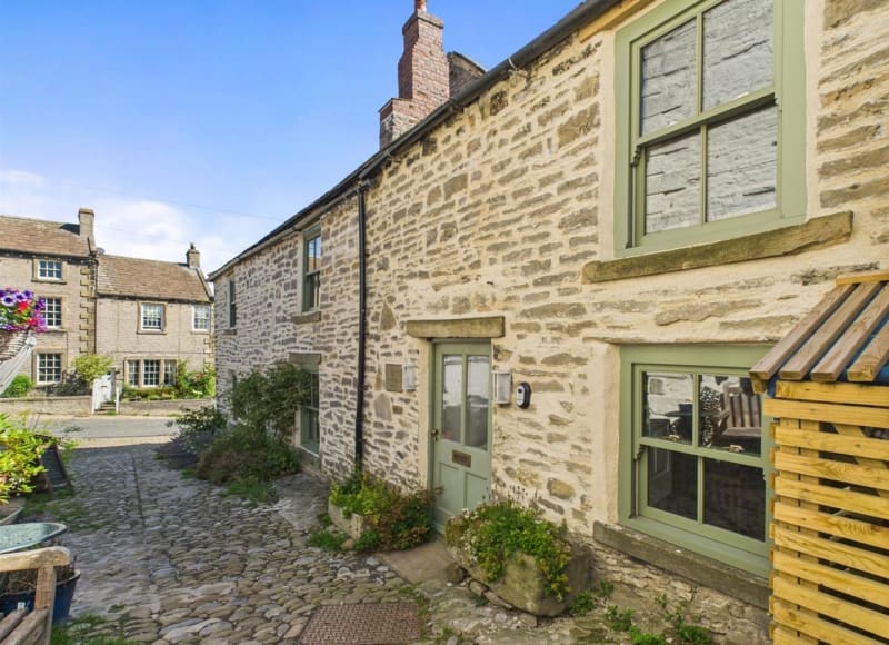 Castle Hill, Middleham, Leyburn