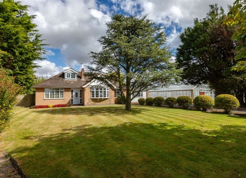 Sintons Nurseries and 44 Renacres Lane, Ormskirk