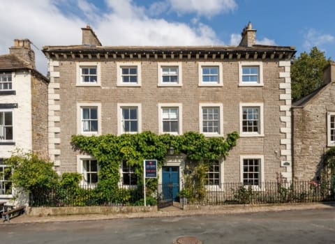 Four bedroom Georgian house in Middleham comes to market