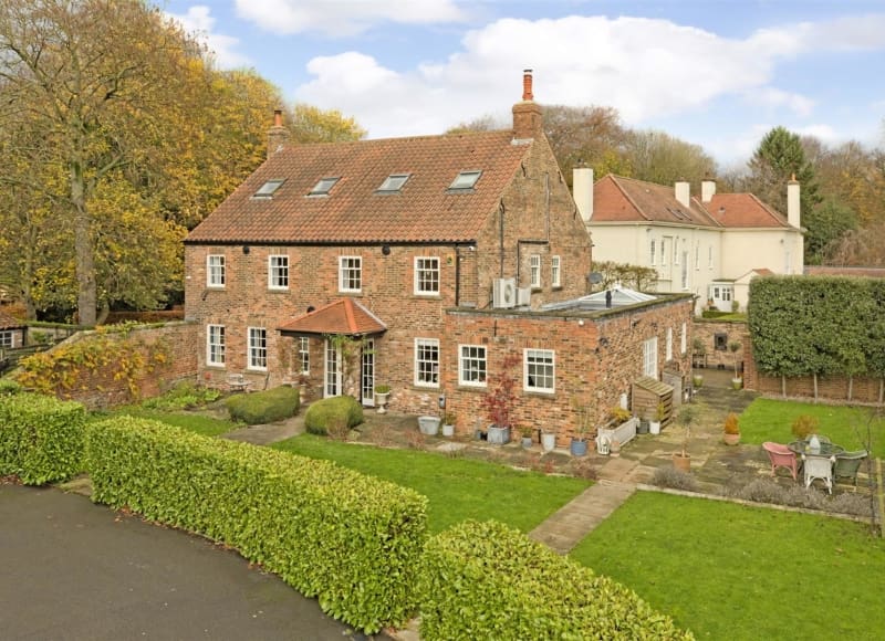Hall Lodge, Hall Square, Boroughbridge, York